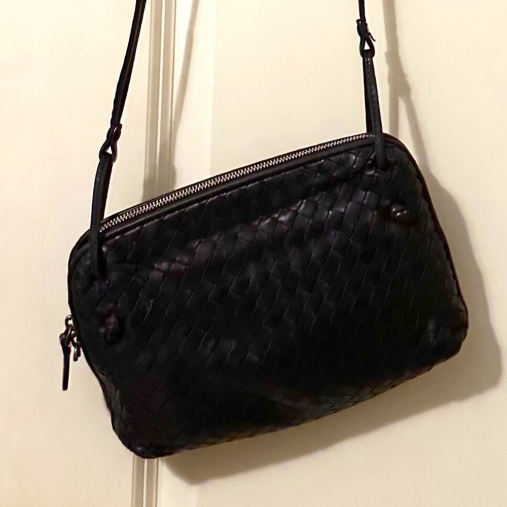 Bottega Veneta Black Leather Detail